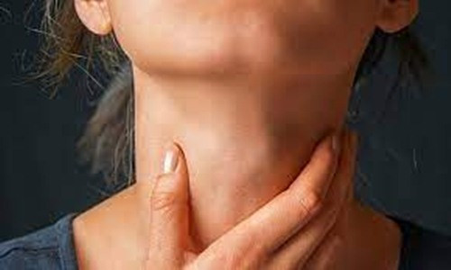 Đàn ông có nhiều khả năng bị ung thư hạch hơn phụ nữ. Đồng thời, những người có khả năng miễn dịch thấp, mắc bệnh AIDS, cấy ghép nội tạng hoặc tủy xương, sử dụng thuốc ức chế miễn dịch hoặc viêm gan C, Helicobacter pylori và virus herpes ở người loại IV và loại 8, hội chứng chuyển hóa và người cao tuổi có nguy cơ mắc ung thư hạch cao hơn những người khác.