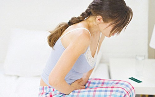 Nhưng nếu do những yếu tố này gây ra thì việc xì hơi sẽ không quá thường xuyên. Chính vì vậy, nếu tần suất xì hơi quá nhiều, đồng thời có mùi rất khó chịu thì chúng ta phải chú ý vì có nhiều yếu tố gây ra hiện tượng này, trong đó nghiêm trọng nhất là 4 bệnh sau.