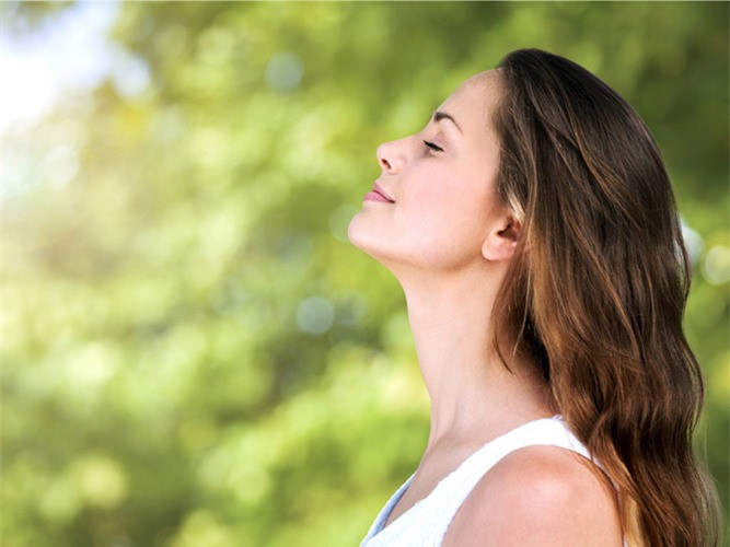 Dưới đây là những tín hiệu về hơi thở khi chức năng phổi gặp vấn đề, nếu như bạn gặp phải, hãy đến bệnh viện càng sớm càng tốt để tiến hành kiểm tra, khám chữa. Nhớ rằng, biết bệnh càng sớm lại càng dễ chữa, tỷ lệ chữa khỏi cũng cao hơn.