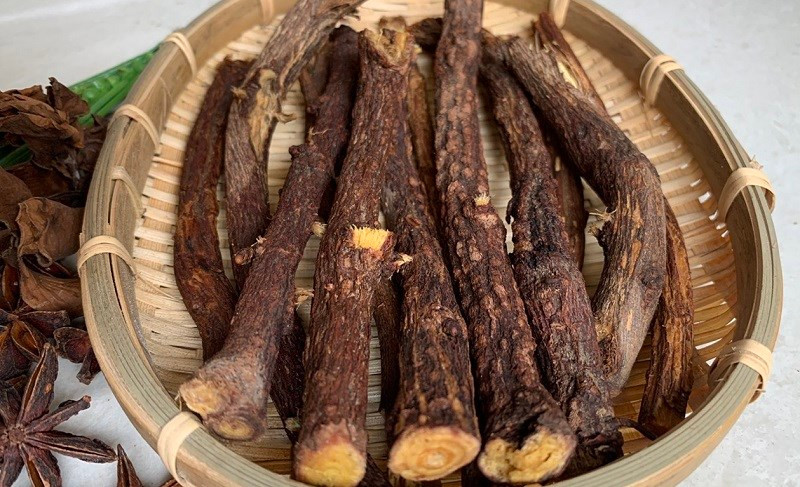 Thế nhưng, để đảm bảo hiệu quả của cam thảo, phải tăng cường giám sát trong quá trình sử dụng, áp dụng một cách hợp lý, không phải cứ bổ là dùng thật nhiều, thật lâu.