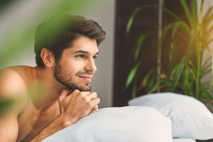 Theo các phân tích khoa học, tinh dịch rất giàu đường và protein, theo lý thuyết thì nó có tác dụng làm đẹp và dưỡng da, nhưng suy cho cùng thì nó không phải là dưỡng chất để làm đẹp. Để chăm sóc da, bạn nên dùng những sản phẩm đã qua khâu kiểm duyệt.