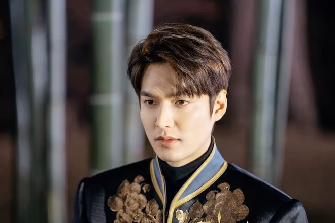 Câu hỏi 1: Mũi càng to có nghĩa là "bảo bối" cũng to, khả năng sinh lý của đàn ông sẽ càng mạnh? Điều này có đúng hay không?