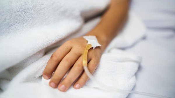 Mới đây, bác sĩ Ngô Xương Đằng - bác sĩ cấp cứu nhi khoa người Trung Quốc đã có những chia sẻ vô cùng hữu ích về bệnh viêm cơ tim cấp tính, gây được sự chú ý lớn. Theo bác sĩ Ngô, bệnh viêm cơ tim có những dấu hiệu và triệu chứng dễ bị nhầm lẫn với các bệnh khác, cần đặc việt thận trọng.