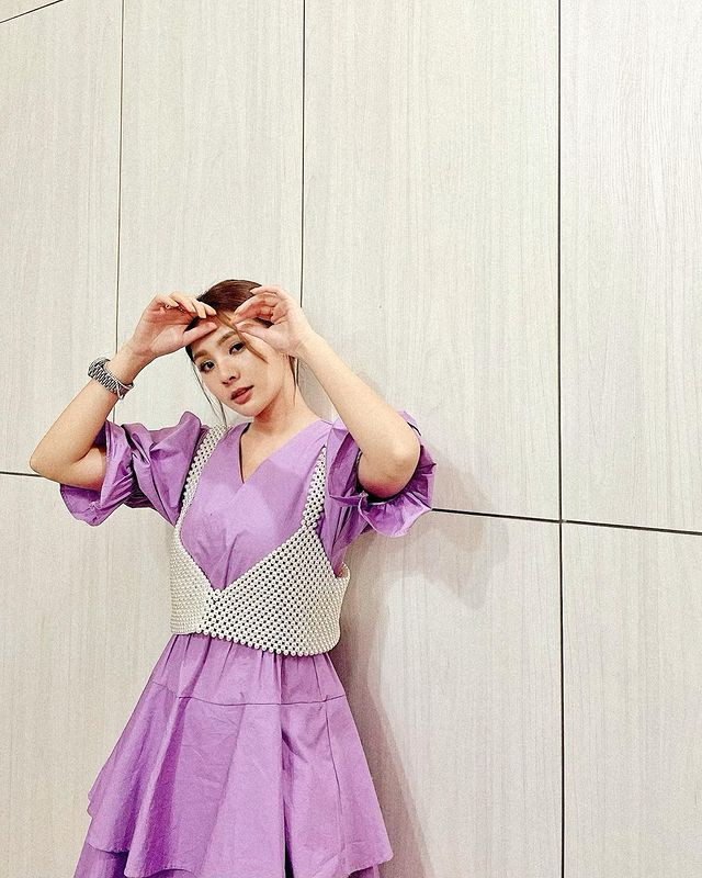 Nhìn qua có thể thấy, Từ Vĩ Ngâm rất yêu thích phong cách trẻ trung, năng động nhưng cũng pha chút cá tính, phá cách.