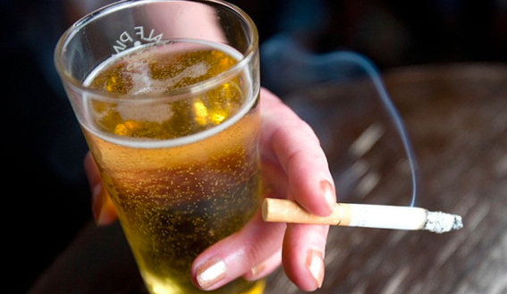 9 tháng 10 ngày mang thai, các mẹ bầu phải rất vất vả, muốn sinh con khỏe mạnh thì phải kiên trì, dù có tham ăn đến mấy cũng phải chú ý đến vấn đề an toàn thực phẩm nhé.