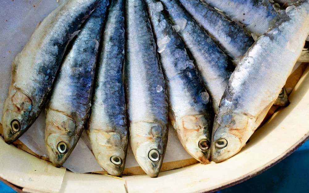 Một số chuyên gia Trung Quốc còn cho rằng, chỉ cần ăn 1 kg cá muối mặn cũng độc ngang với việc hút 250 điếu thuốc.