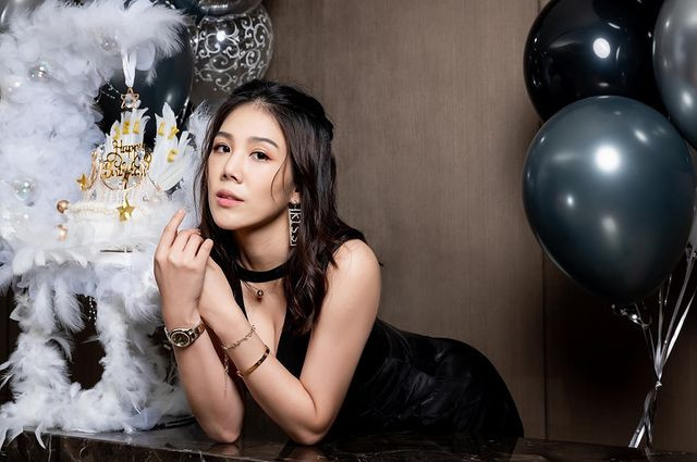 Những ngày gần đây, Dương Thần Hi đang hoạt động mạnh trong lĩnh vực truyền hình, cô gây ấn tượng mạnh, nhận được sự quan tâm, chú ý của đông đảo người hâm mộ.