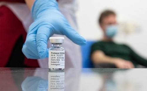 Chuyen gia canh bao nguy co tac dung phu khi tiem mui 3 vac xin COVID-19