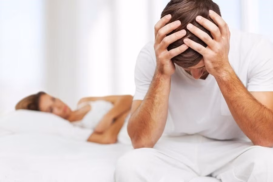  Bệnh liệt dương ở nam giới là hiện tượng rối loạn chức năng tình dục ở nam giới, bệnh khiến dương vật không thể cương cứng hoặc có cương nhưng không đủ độ cứng để tiến hành giao hợp.