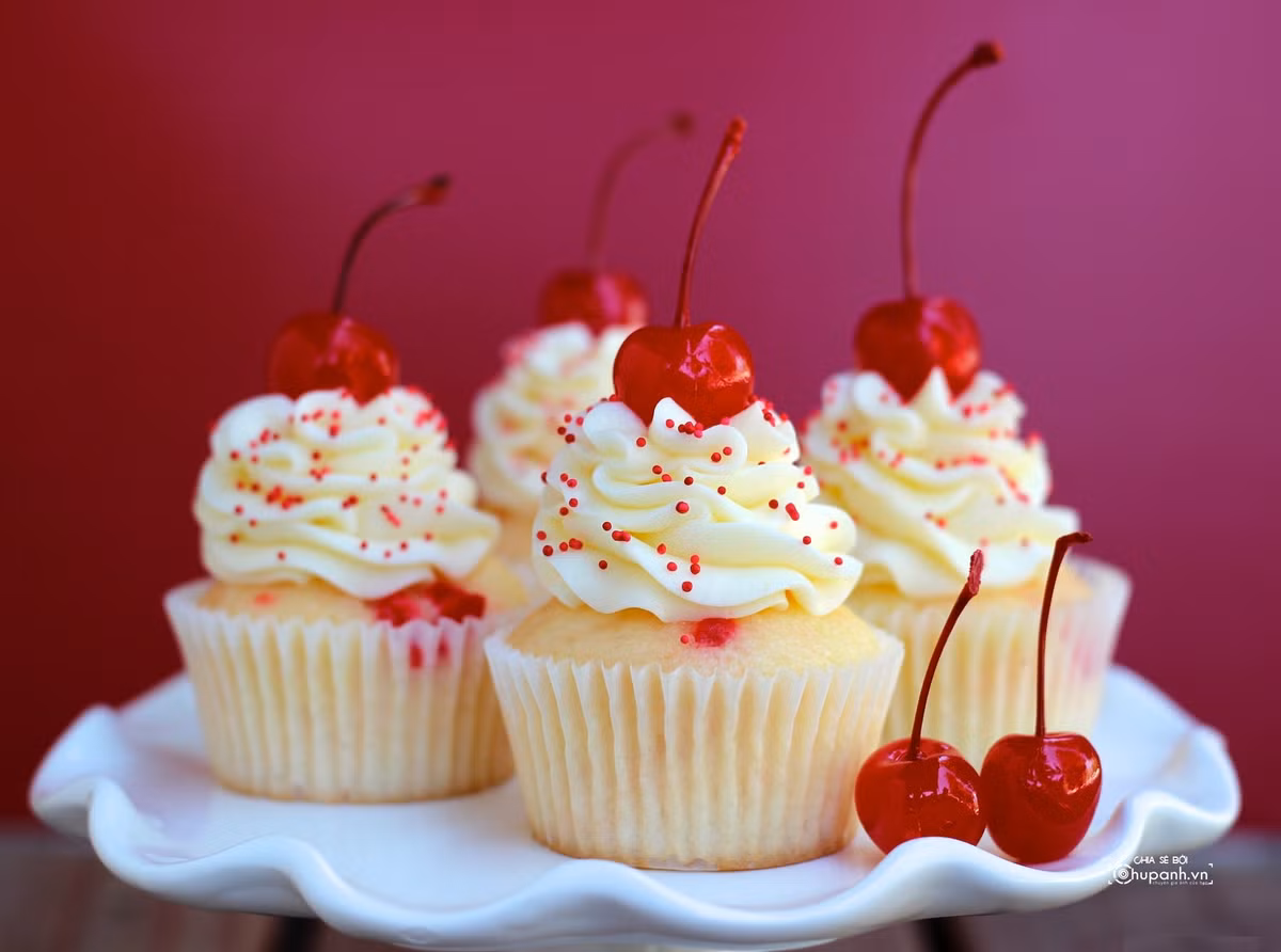 Mặc dù tiêu thụ quá nhiều đồ ngọt không phải là yếu tố duy nhất gây ra bệnh tiểu đường, nhưng nó cũng là một trong nhiều tác nhân quan trọng khiến bệnh tiểu đường xuất hiện. Khi cơ thể béo phì do tiêu thụ quá nhiều đường sẽ sinh ra nhiều loại bệnh mãn tính.