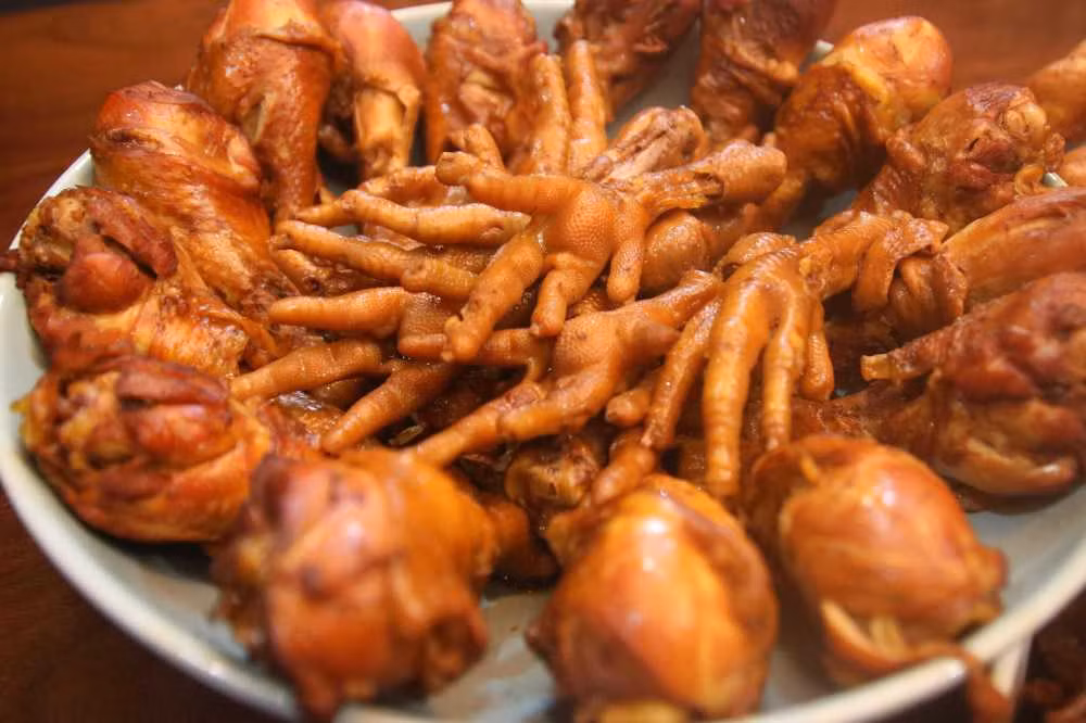 Nếu ăn thường xuyên các món ướp ngọt này, bệnh nhân thậm chí sẽ bị viêm dạ dày chuyển biến nặng. Đồng thời, ăn các đồ ướp ngọt này cũng không tốt cho việc ngăn ngừa ung thư dạ dày, có thể nói là hại thân rất nhiều.