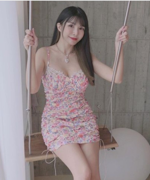 Trên trang IG cá nhân, Tô Tâm Ninh sở hữu tới hơn 600.000 người hâm mộ. Phần đông mọi người đều rất yêu thích phong cách thời trang trẻ trung, gợi cảm của cô nàng.