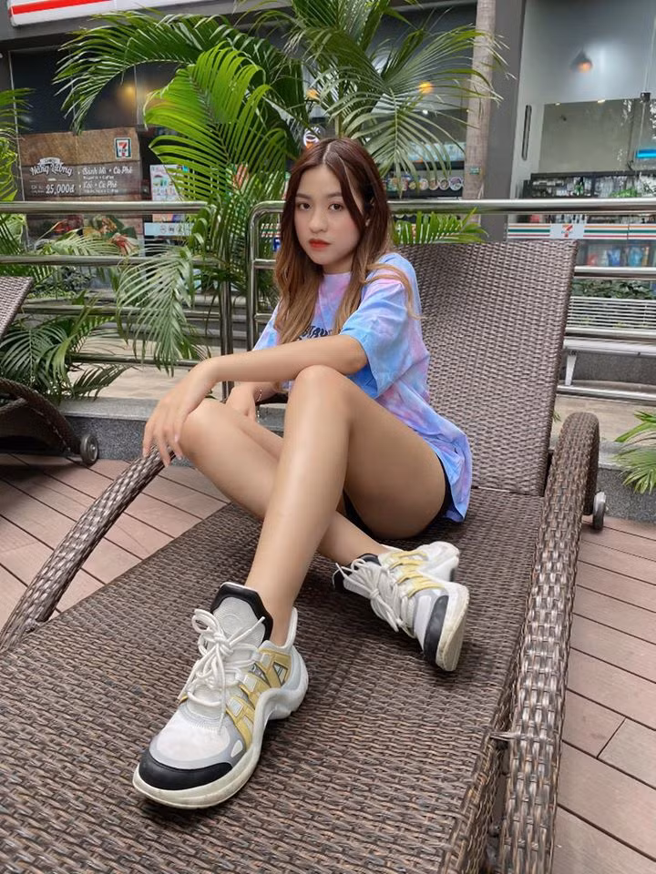 "Hot girl trứng rán" Trần Thanh Tâm cũng từng là nạn nhận của những lời lẽ lăng mạ, xúc phạm đến từ cư dân mạng.