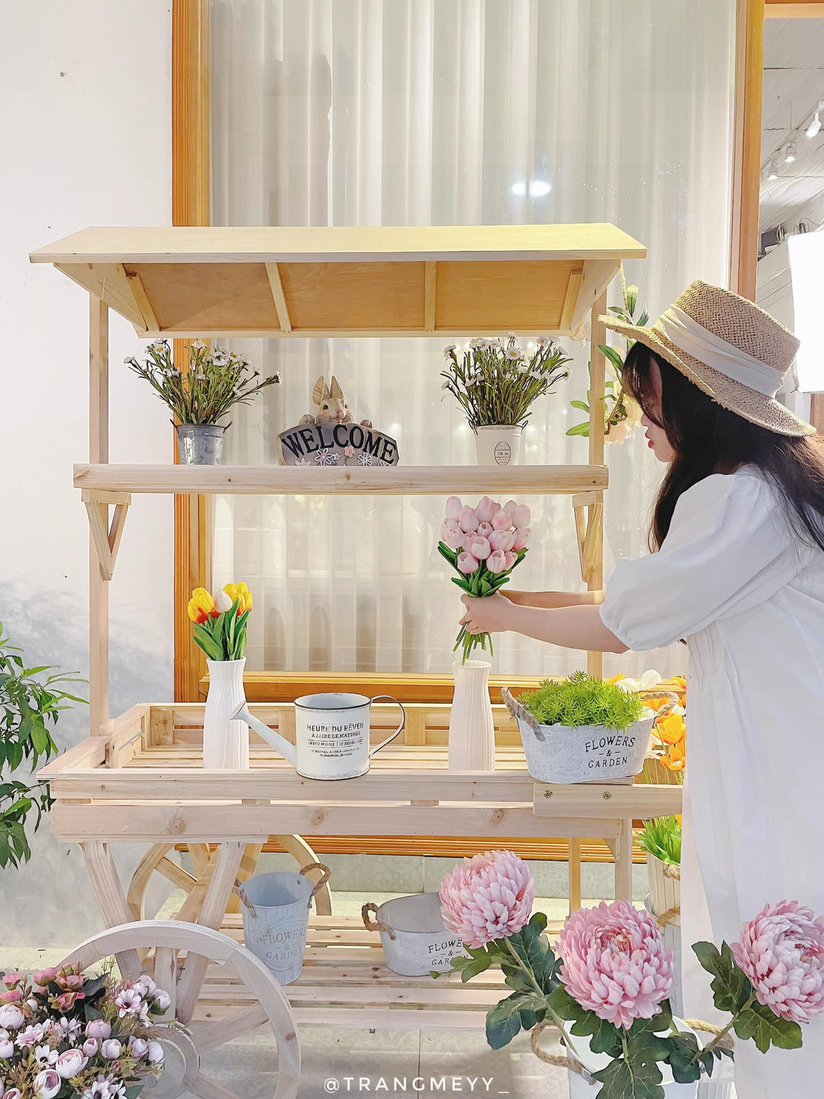 Cheka Cafe được đánh giá là quán cafe chịu khó đầu tư decor, được nhiều chị em đến check in. Ảnh: Thu Trangg