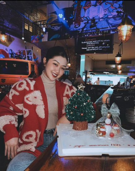 Ngắm nhìn những hình ảnh trên trang cá nhân của Nam Phương để lại dấu ấn với hình tượng một nàng thơ đẹp sắc sảo.