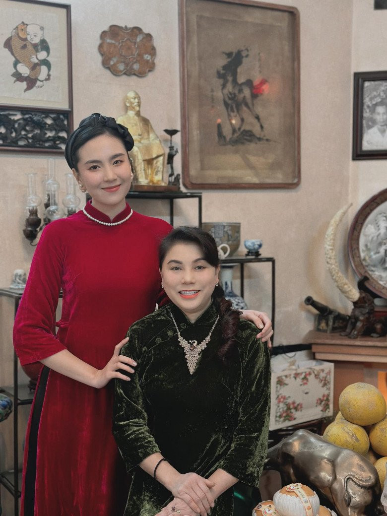 Bên dưới bài đăng, hàng trăm lời bình luận khen ngợi dành cho Mai Ngọc, ai cũng công nhận nhan sắc của nữ MC xinh đẹp như vậy là có lý do.