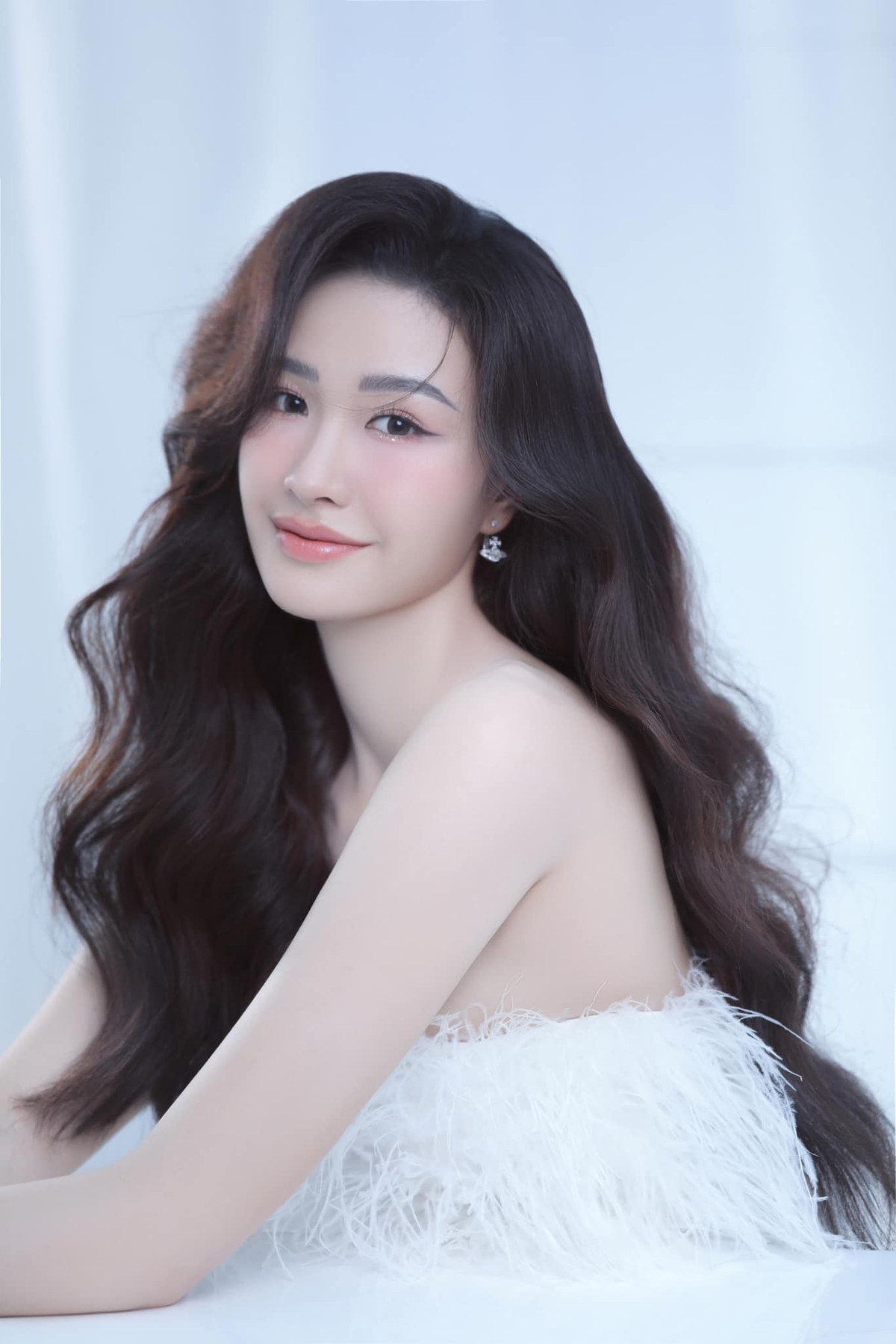 Sắc đẹp của cô gái miền Tây luôn gây được ấn tượng với khán giả, ở cả trên sân thi đấu lẫn ngoài đời. Ảnh: FBNV