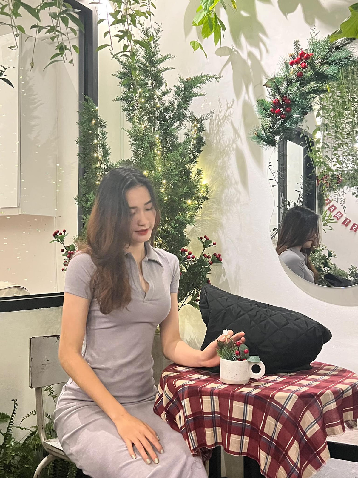 Nét mộc mạc, dễ thương của Kim Thanh khiến cô gái Long An luôn dễ gần và nổi bật trên sân.