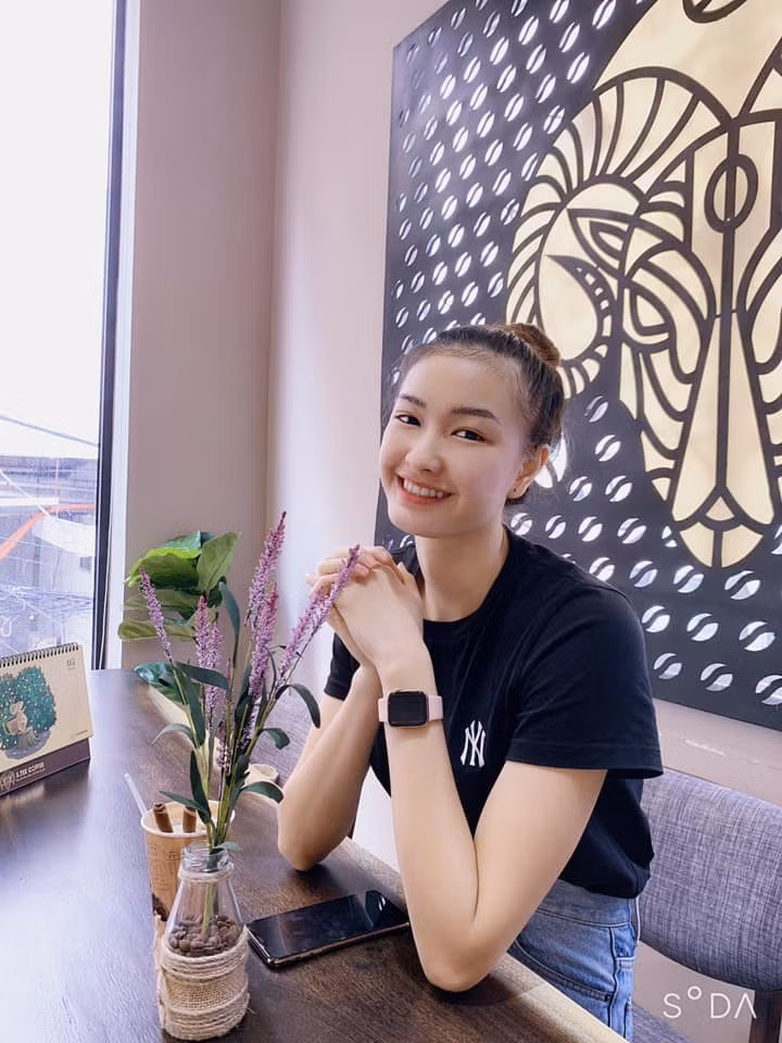 Không chỉ tài năng, Đặng Thị Kim Thanh còn rất được yêu mến nhờ vẻ ngoài xinh xắn như một "hot girl".