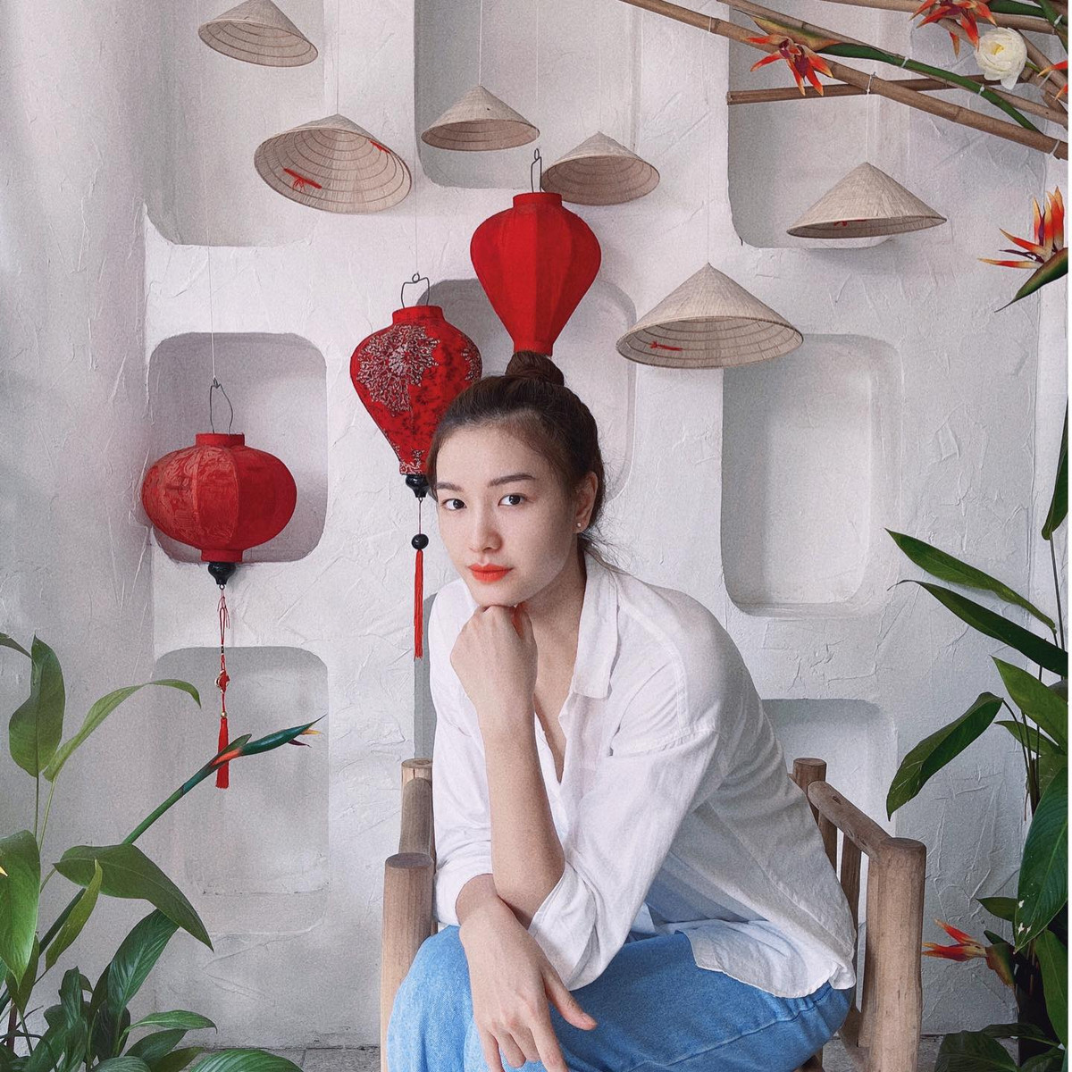 Sắc đẹp của cô gái miền Tây luôn gây được ấn tượng với khán giả, ở cả trên sân thi đấu lẫn ngoài đời.