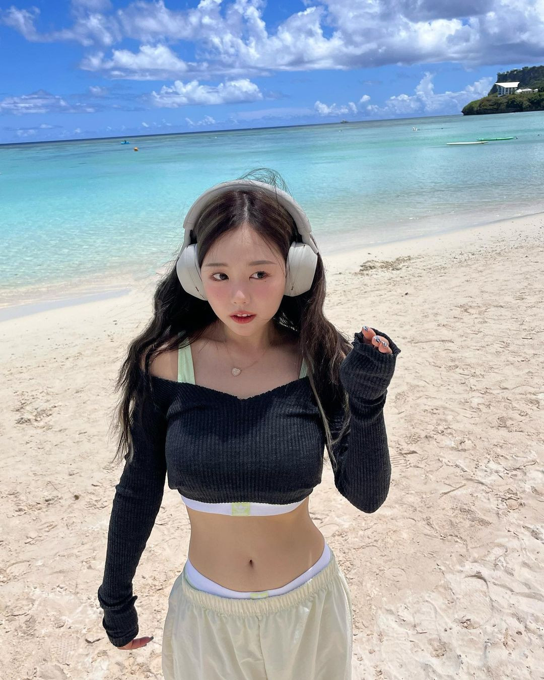 Hiện tại hot girl này đã 32 tuổi, cũng như cô đã là mẹ 2 con thế nhưng khi nhìn vào ngoại hình không ai tin nổi tuổi thực của cô.