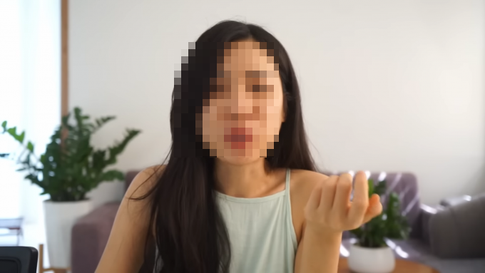 Ngoài ra cư dân mạng còn đánh giá cô là người lười biếng, "không làm mà đòi có ăn" và cố tình trục lợi bất chính từ những buổi hẹn hò.