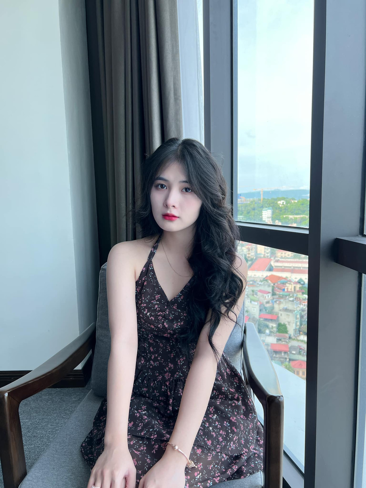 Mặc dù nổi đình nổi đám trên mạng xã hội nhưng Quỳnh Alee cũng vướng phải không ít ồn ào, lùm xùm trên mạng xã hội.