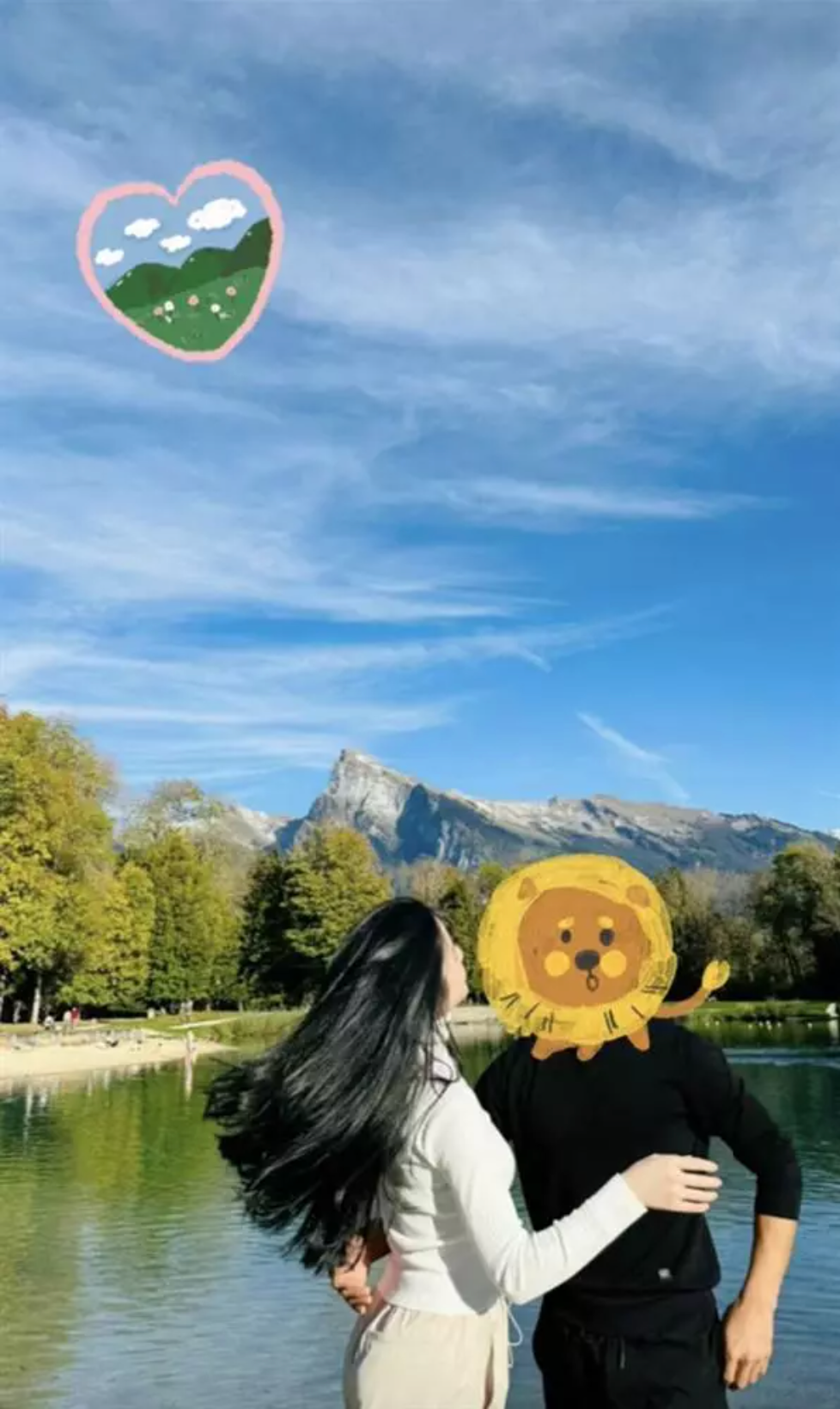 Khoảnh khắc này gây hài cực mạnh và được netizen truyền tay mạnh mẽ, bàn tán xôn xao.