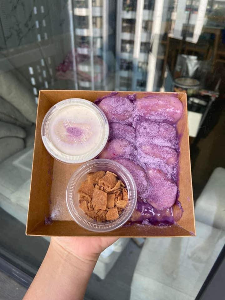 Nhiều bạn trẻ đã lựa chọn mua hàng trên mạng để thưởng thức món ăn này, thế nhưng không ít người nhận về sản phẩm nhìn khó hiểu, thậm chí "thảm hoạ".