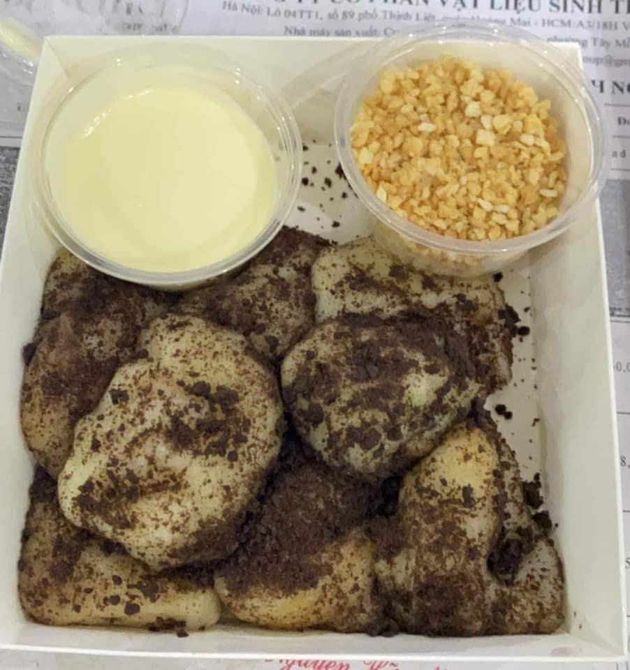 Chia sẻ trên TikTok, không ít bạn tỏ ra thất vọng khi thử món bánh mochi chấm kem sữa được mua từ tiệm về khác xa ảnh mạng.