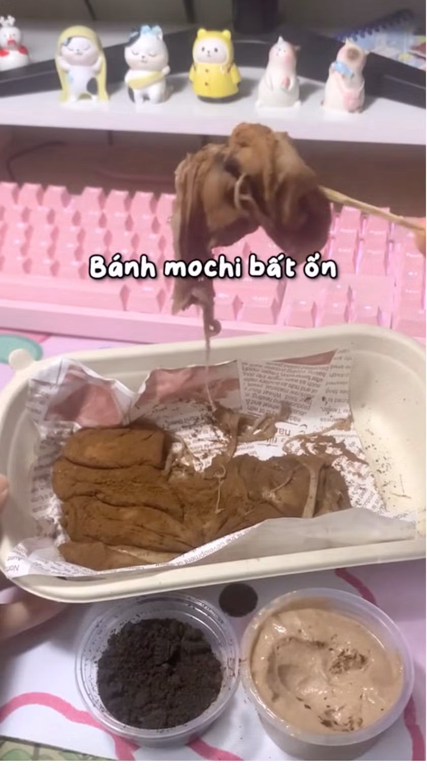 Khi ăn thử, không ít bạn cho rằng món này ăn hơi ngấy, chỉ khoảng 1 - 2 chiếc là không muốn ăn tiếp rồi.