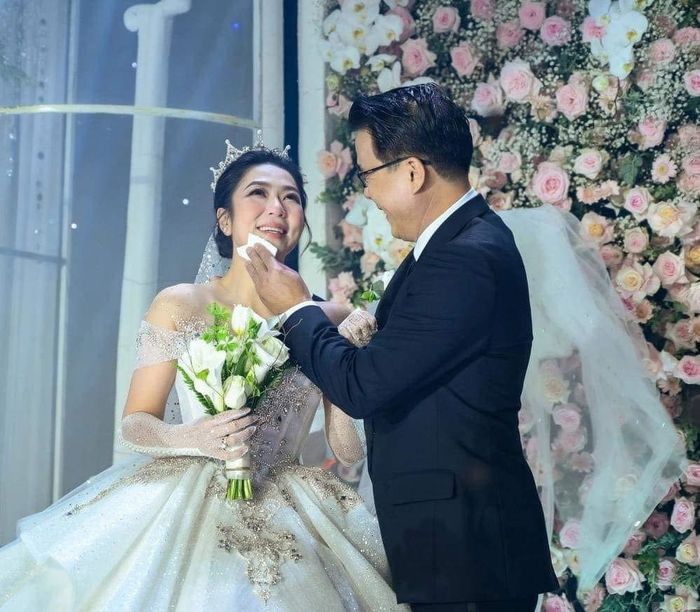 Tuy nhiên mới đây cư dân mạng hốt hoảng khi trên các diễn đàn mạng rộ tin Thắng Ngô và Hà Thanh Xuân sớm đường ai nấy đi, chấm dứt chuỗi ngày ngọt ngào, tình cảm hết mực.