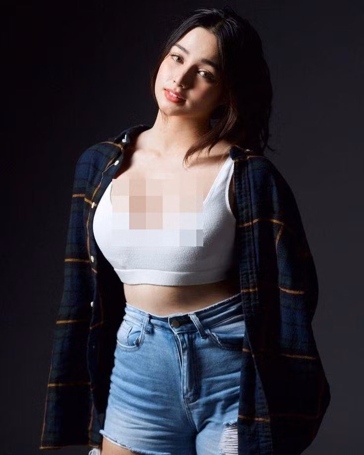 Sở hữu thân hình tròn "trùng trục" nhưng khi diện đồ kín đáo, cô vẫn được khen ngợi vì toát lên vẻ đẹp tràn trề sức sống.