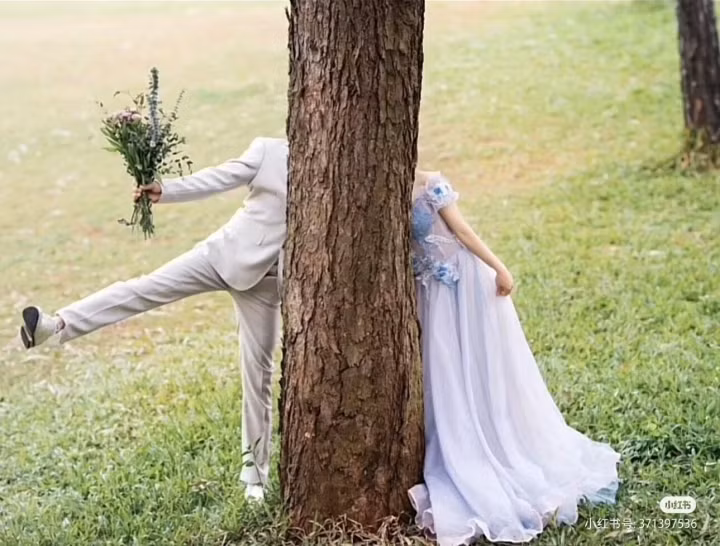 Cư dân mạng đều trầm trồ với độ "độc không thể ngờ" của các bộ ảnh cưới từ thời những năm 2000 thế này.