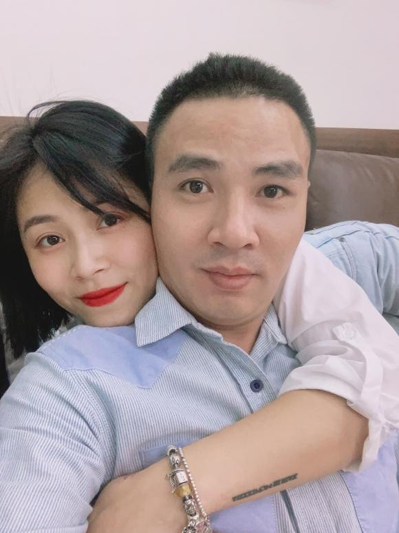 Trong phần bình luận, nữ MC Chúng tôi là chiến sĩ được nhiều người thân, bạn bè bày tỏ sự bất ngờ và chúc mừng khi Hoàng Linh lần thứ 3 làm mẹ.