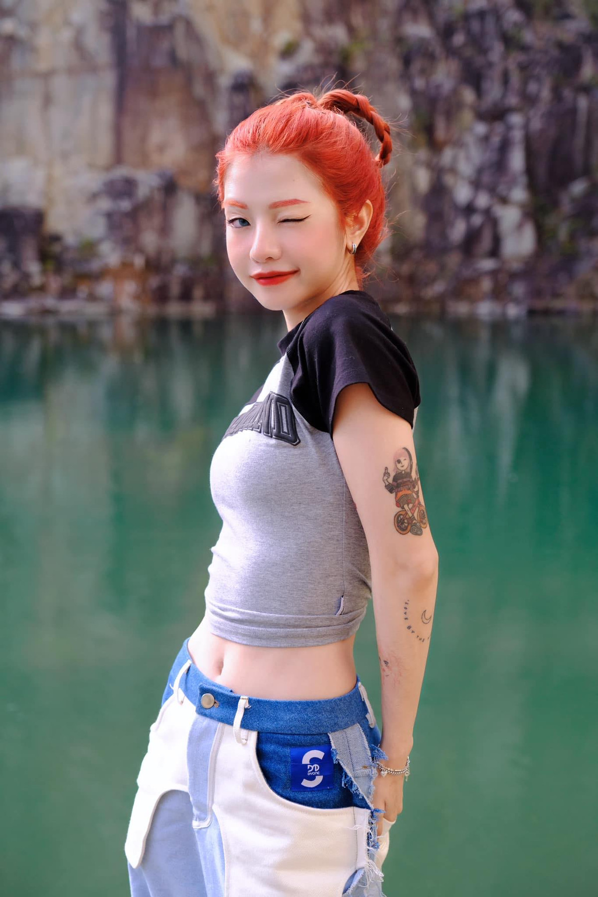 Mỗi lần xuất hiện trước ống kính, nhan sắc của CiiN đều luôn được cư dân mạng biến thành chủ đề để bàn tán.