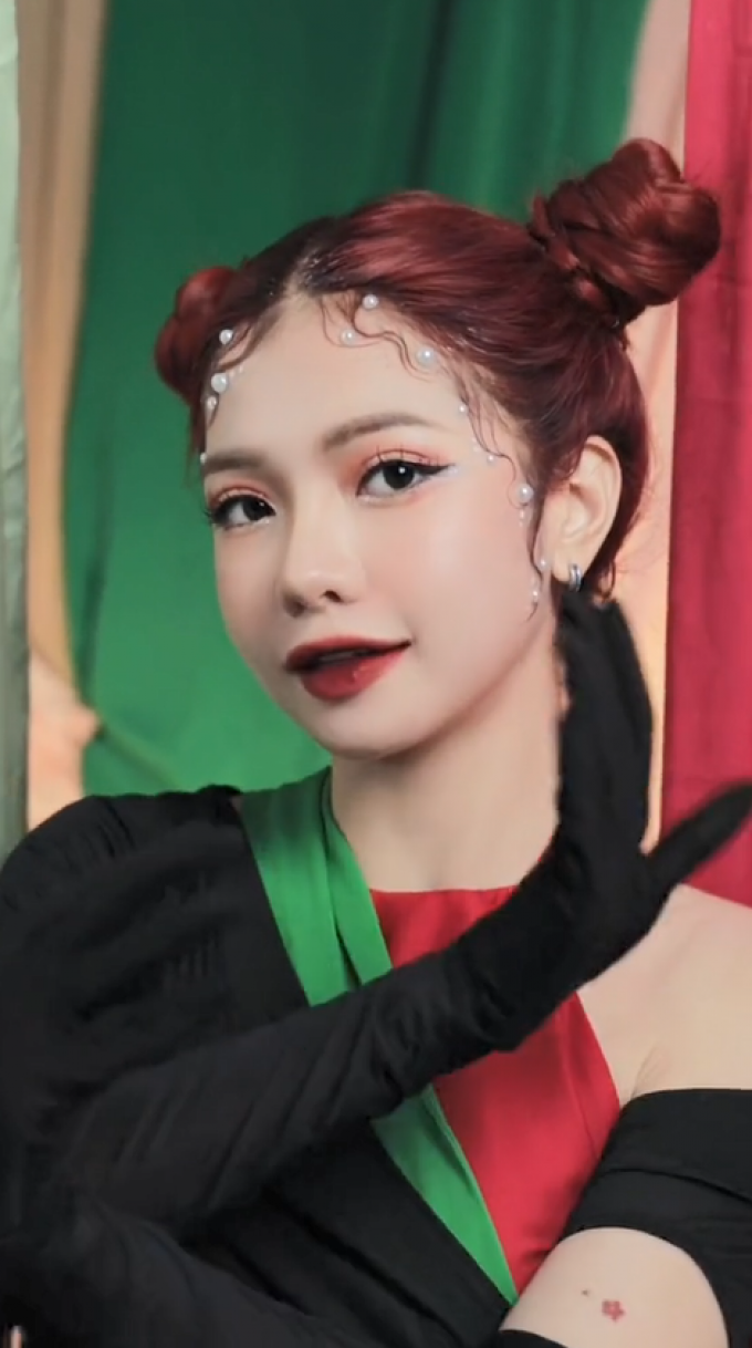 CiiN bất ngờ nhận nhiều lời chỉ trích và bị cho rằng kém sắc hơn Quỳnh Thi ở màn biến hình nảy.