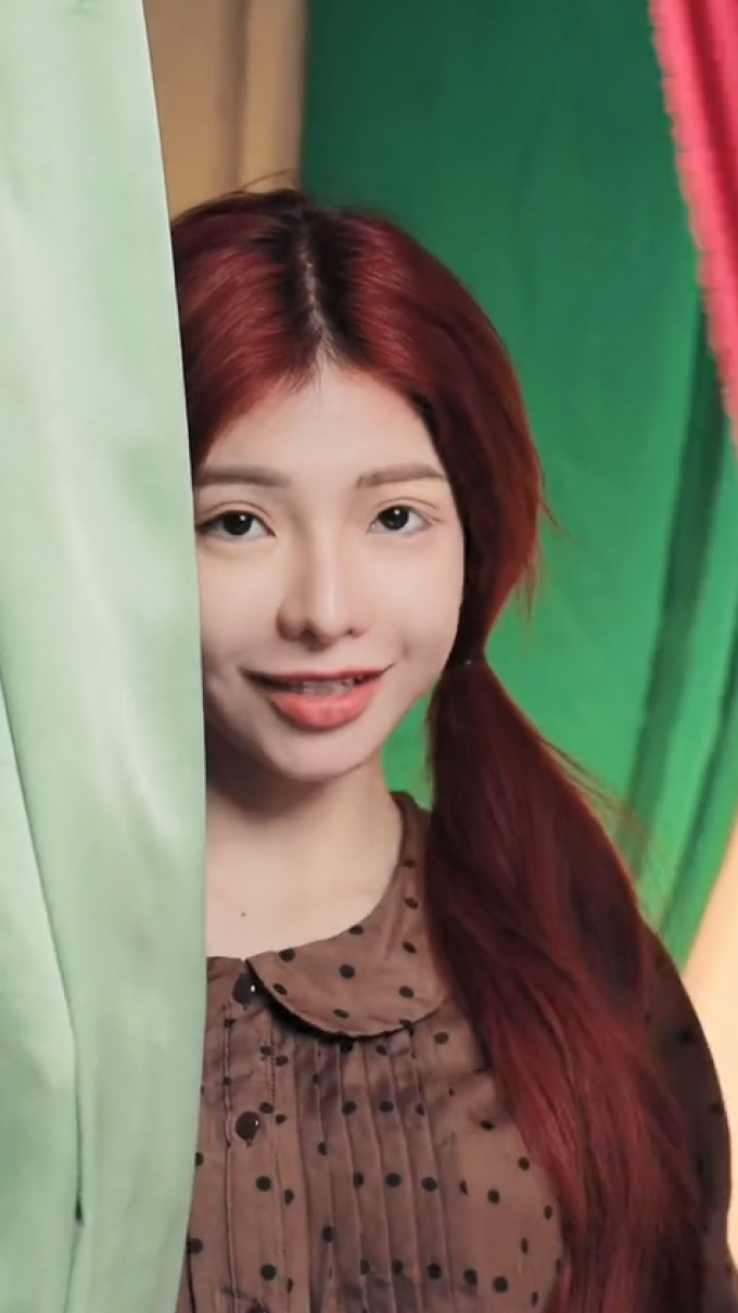 Cùng thực hiện trend biến hình Thị Mầu và nhận được sự quan tâm lớn, clip của Bùi Thảo Ly sau khi chia sẻ đã bị đặt lên bàn cân so sánh với lời lẽ không hay.