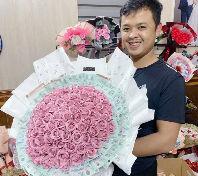 Chiêm ngưỡng món quà 8/3 chuẩn đại gia này cư dân mạng không khỏi trầm trồ.