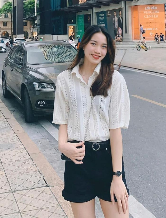 Sở hữu nước da trắng sáng, gương mặt xinh đẹp cùng phong độ ổn định, chủ công 23 tuổi luôn là ứng viên hàng đầu cho danh hiệu hoa khôi ở bất kỳ giải đấu nào.