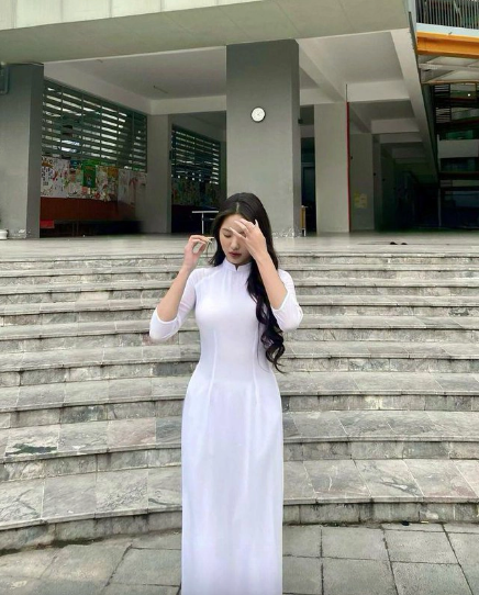 Mới 15 tuổi nhưng cô nàng này đã sở hữu chiều cao vượt trội khiến dân tình trầm trồ, xuýt xoa.