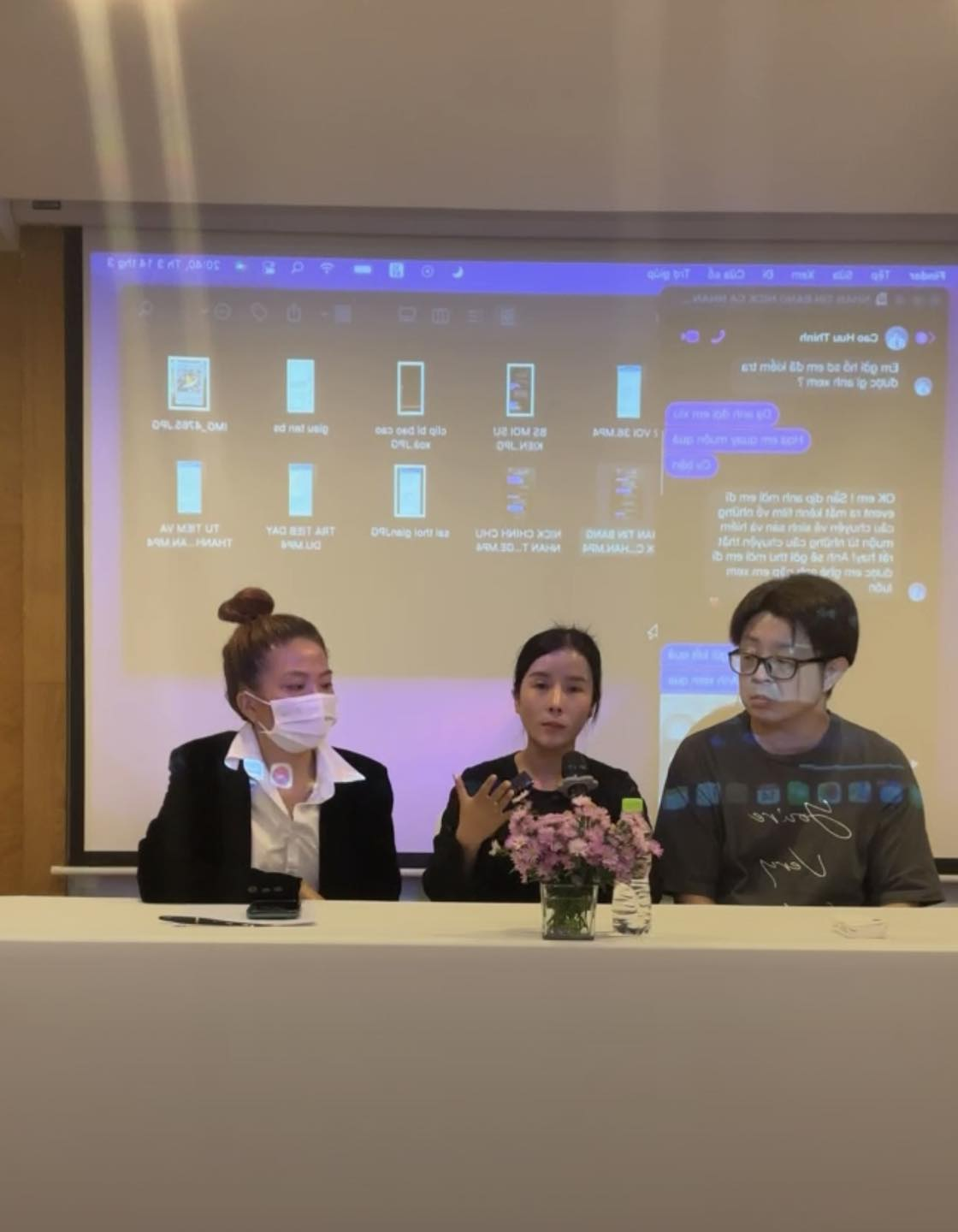 Ngoài việc phân trần về drama này, Đức Nhân còn khóc lóc tâm sự hoàn cảnh của mình. Cô cho biết mình đang là người gánh vác gia đình và đi quay cũng là công việc chính của hai vợ chồng.