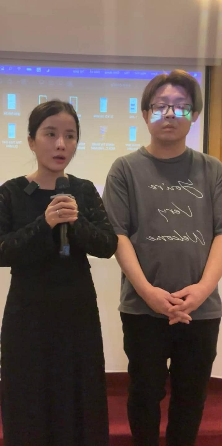 Netizen chỉ ra chia sẻ trái ngược của Bà Nhân trong họp báo Netizen chi ra chia se trai nguoc cua Ba Nhan trong hop bao