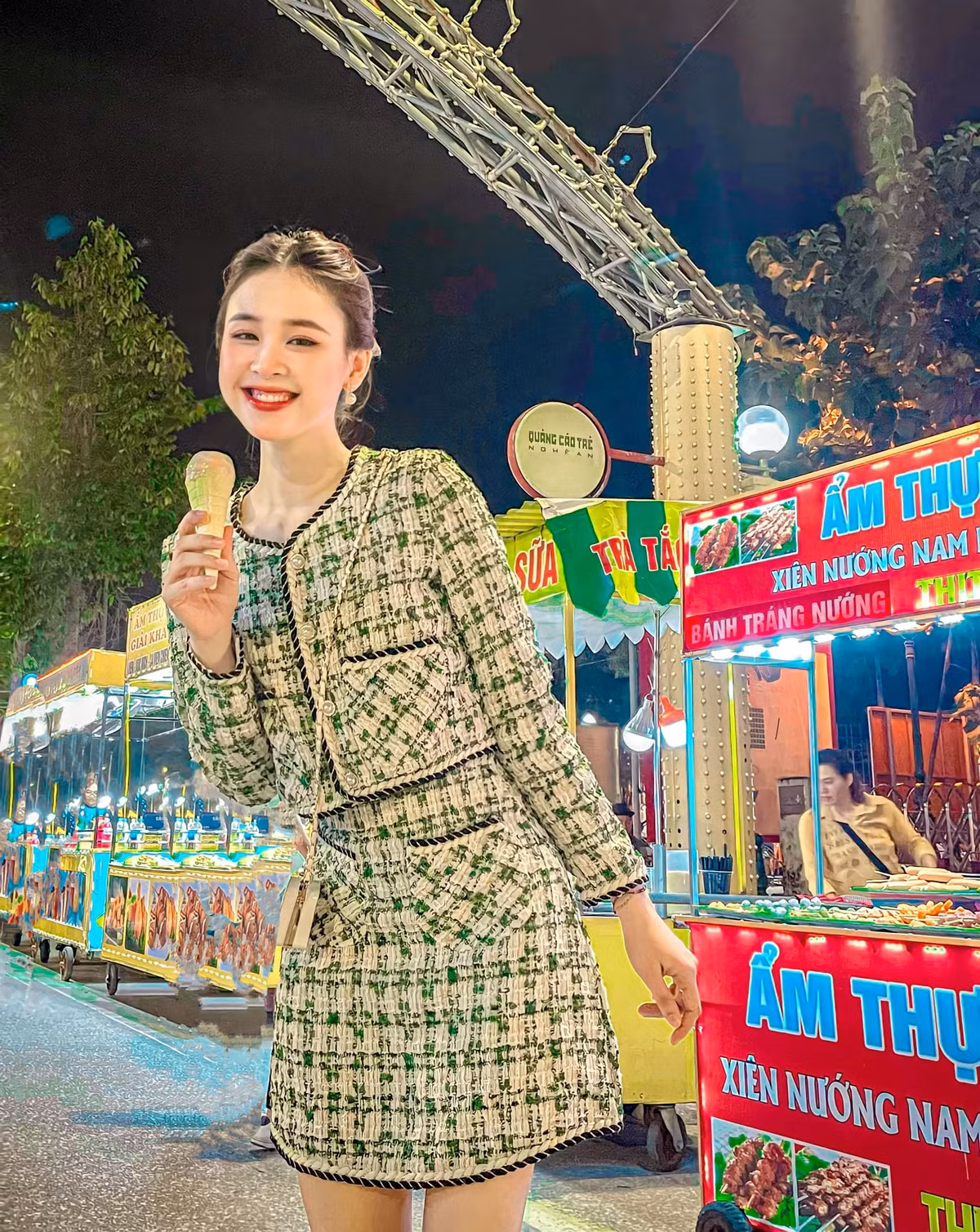 Thảo Vi cũng là một bí thư chi đoàn năng nổ tham gia vào các hoạt động tập thể. Ảnh: Tổng hợp