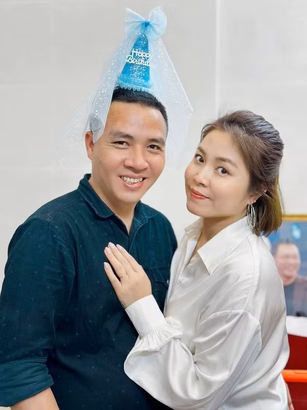 Dù đã chạm ngưỡng U40 nhưng Hoàng Linh vẫn khiến nhiều người ngưỡng mộ vì vóc dáng "gái 2 con" đẹp mỹ mãn.