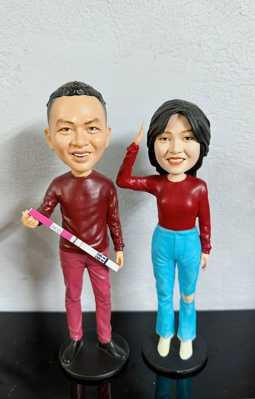 Cách đây ít ngày, MC Hoàng Linh gây chú ý khi khoe que thử thai 2 vạch, chuẩn bị lên chức mẹ lần 3.