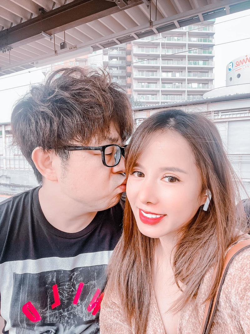 Một trong những ồn ào gây xôn xao của Đức Nhân là trong chuyến đi sang châu Phi gặp team Quang Linh Vlog, ở lại khoảng một tuần để hoạt động thiện nguyện như ước nguyện của nữ YouTuber.