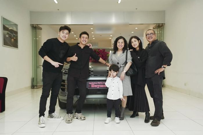 Huyme là cái tên không còn quá xa lạ với cộng đồng mạng, đặc biệt là những bạn trẻ có sở thích theo dõi những vlogger đời đầu.