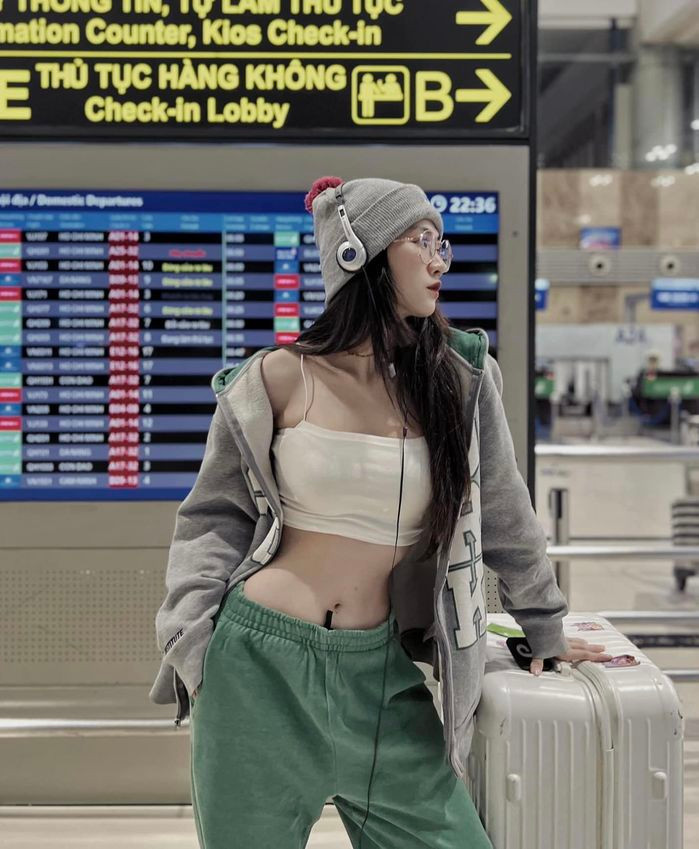 Lê Bống được nhận xét có vóc dáng không thua kém những người đẹp xứ kim chi.