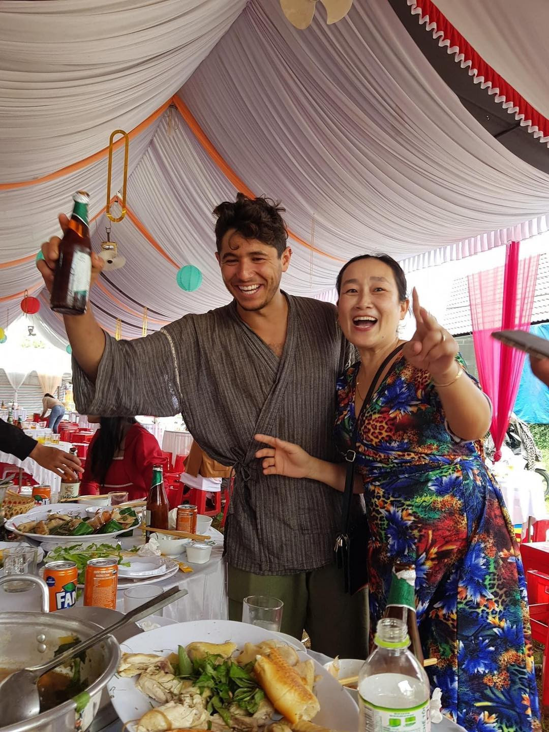 Qua hình ảnh này không ít netizen cho rằng bà con Quảng Trị rất mến khách. Ảnh: Quảng trị 24h